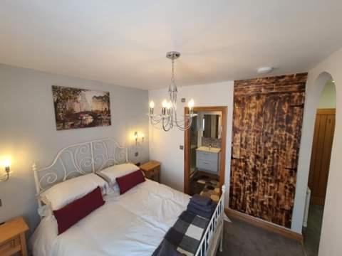 The Royal Oak Inn, Wetton Экстерьер фото